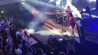 IV of Spades LA Tour - Mundo (awesome performance!) #Ivofspades