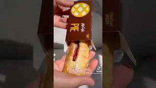 McDonald&rsquo;s brings back Strawberry & Cr&egrave;me Pie #mcdonalds #pie #fastfood
