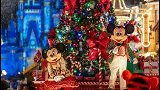 Mickey's Very Merry Christmas Parade at Disneyworld Orlando!