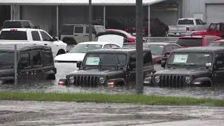 9-19-19, High Water Police Rescue Truck Loads Flood Victims, Liberty TX.mp4