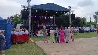 Stała panna w oknie i pruła spódnice - fajna piosenka do posłuchania i potańczenia!