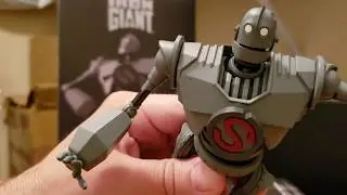 Sentinel Riobot#19 The Iron Giant (アイアン・ジャイアント) Unboxed Review
