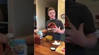 Shea makes Cane&rsquo;s sauce for dinner!