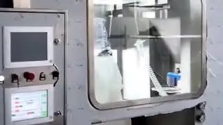 Isolator Minikufill vial filling line