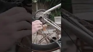 Простой способ снять заднее колесо