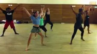 Alesandra Seutin/Vocab Dance Afro-Eclectic exercice during class