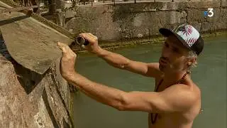 Un surfer rassemble 200 
