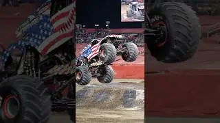 &ldquo;Stars & Stripes Megalodon Stuns the Crowd! 🇺🇸🦈&rdquo;#shorts #crashdummy
