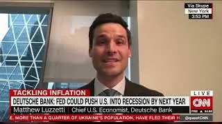 Deutsche Bank becomes first big bank to forecast U.S. recession