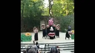Performance de Paperhand Puppet Project