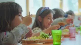 Au restaurant scolaire - du plaisir dans l'assiette