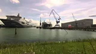 Dokking Zr.Ms. Rotterdam bij Damen Shiprepair Vlissingen