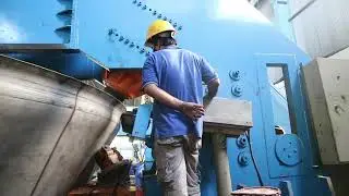 Proses Flanging Cones besar