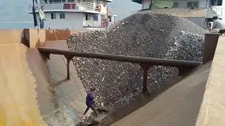 Barge Unloading - Pebbles #asmr #unloading