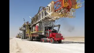 Rig Moving on Desert,Oil & Gas,Onshore