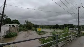 Историческое наводнение в центре города Порт-Морант, Сент-Томас, Ямайка.