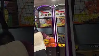 {這部Yoyo大機,可以成功輕鬆地700⁉️｝ 街頭Yoyo大籃球機￼￼￼ 7個球704￼分，Street Basketball Arcade Game 7 Balls 704 Points 