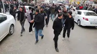 BİNLER POLİS BARİKATINI AŞTI: MÜRŞİTPINAR SINIR KAPISINI AÇIN