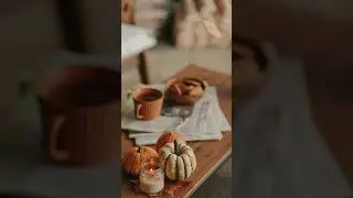 Orange Beige and White Minimalist Autumn September 2025 Calendar Animated Instagram Story