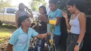 Wicho lleva  flores a Biby frente a maria|vean lo que sucedio