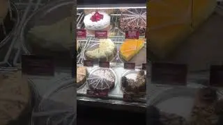 Американский чизкейк, десятки разных чизкейков в США, cheesecake factory california, жизнь в сша