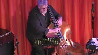 Solo Bass intro with Thumbscrew