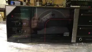 Хитачи - первый CD Проигрыватель DA-1000.
