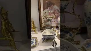 HomeDor Sophisticated Blue-and-White Porcelain Table Decor Set