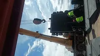Mobile crane water gate lifting #mobilecranetrainingcentre #mobilecrane #crane #mobilecranes 