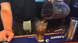 Bottoms Up: Wild Wing Cafe in the Vista