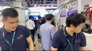 Chinaplas 2024 Huazao showed HZ140 block bottom valve bag machine.