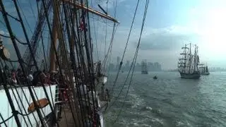 Spektakuläre Großsegler-Parade vor New York
