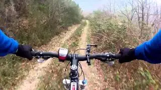 Bajada hacia el embalse del A&ntilde;arbe