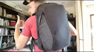 Swissdigital Cosmo 3.0 Massaging Backpack - Smart Backpack