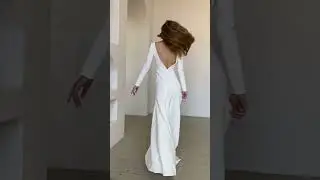 Low back minimalist wedding dress - Milena