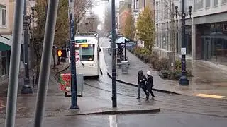 TRIMET MAX Type 4 Coming Into Goose Hollow District Plaza Station 