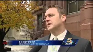 Cincinnati streetcar got back on tracks Tuesday for another live power test