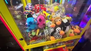 Toy Soldier Claw Machine At Gophers Grill 