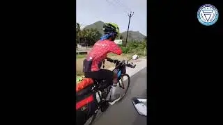 Longest Distance Travelled in a One-Handed, Unsupported Cycle Ride