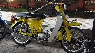 Motor Klasik Honda Super Cup 700 tahun 82 mulus