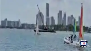 На видео видно, как парусник и баржа столкнулись перед смертельным исходом, в результате чего пог...