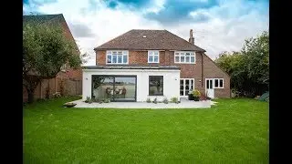 Clean Lines To Extend The Home Into The Garden