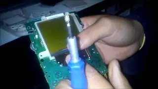 Trocando  Tela LCD do Game Boy Cl&aacute;ssico (Antes e Depois)