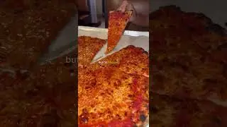 Sally&rsquo;s Apizza vs Frank Pepe? #newhaven #connecticut #pizza