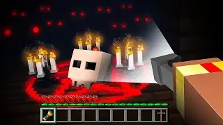 Eu achei ISSO quando ENTREI no meu MAPA de TERROR do Minecraft
