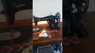 M&aacute;quina de costura Singer modelo 15C - Pretinha, no Zig zag!