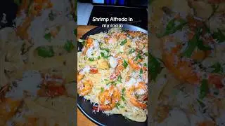 Shrimp Alfredo in my dorm room #shorts