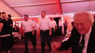 Zelteinmarsch der Scheibensch&uuml;tzen nach dem Fackelzug 2019