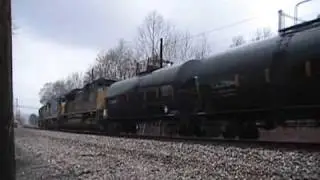 CSXT 8556 West by South Charleston on Q303