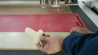 CNC Digital Knife Cutter Cutting Natural Rubber